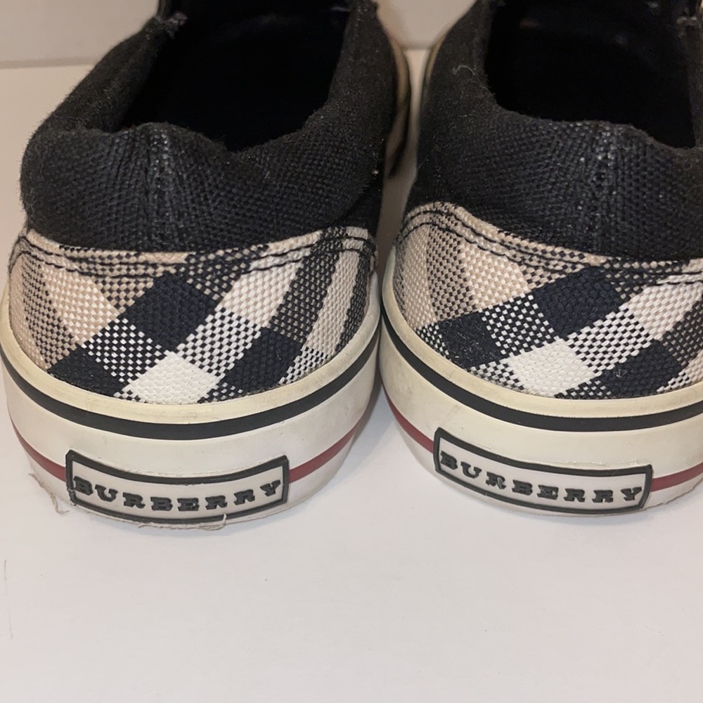 Burberry Slip on sneakers - Picture 2 of 5